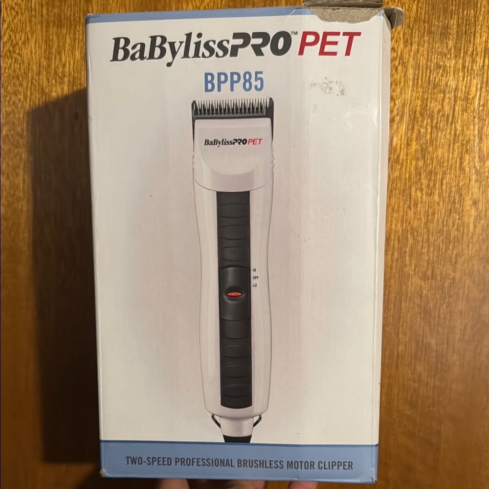 BaBylissPRO PET Two-Speed Clipper - White and Black